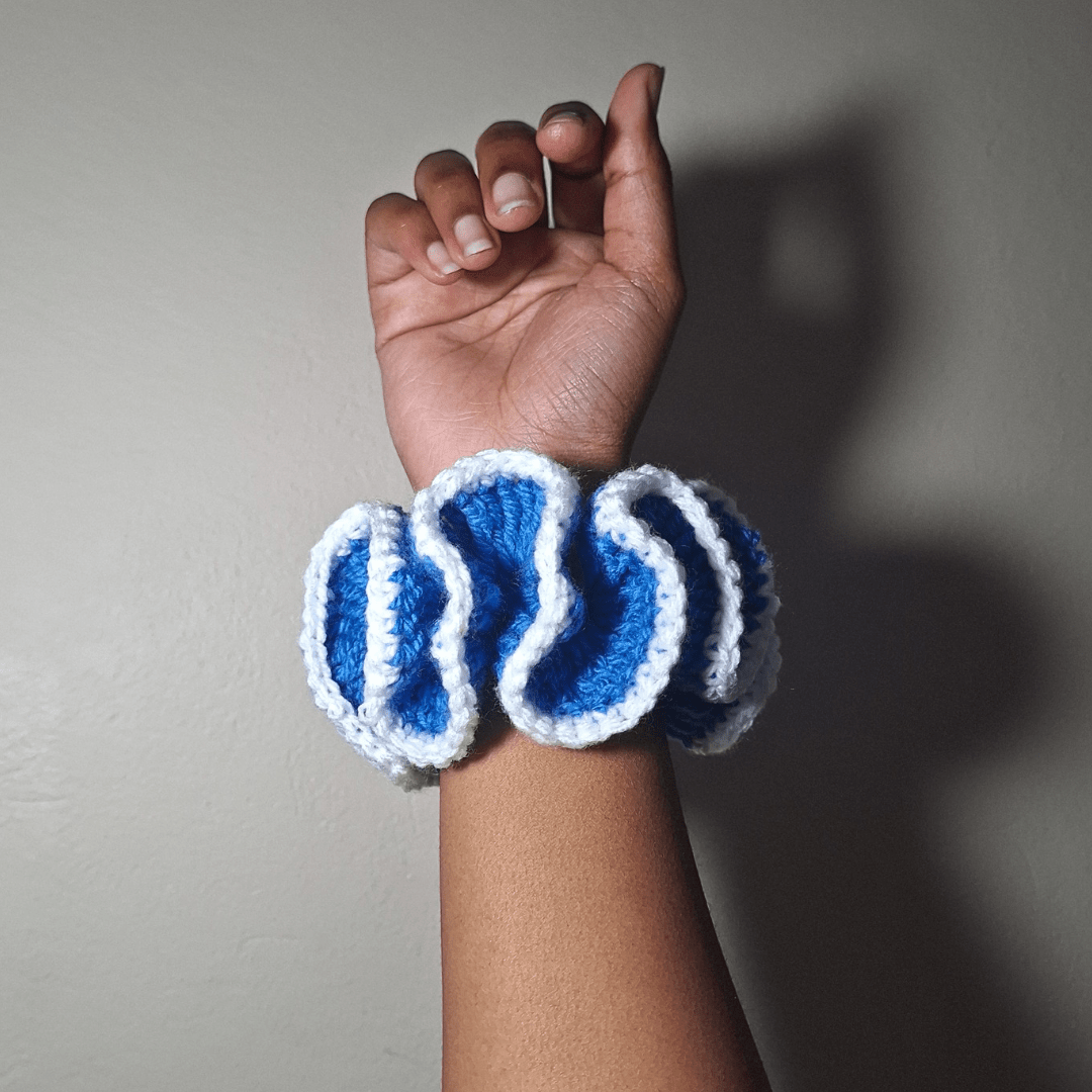 Outlined Wavy Scrunchie - Cleo Kalon Creations