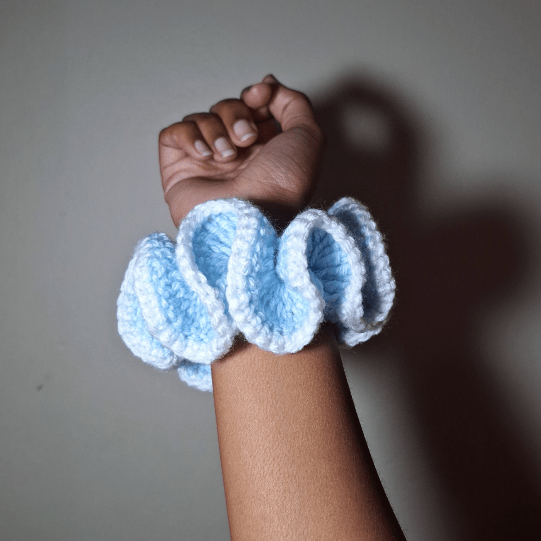 Outlined Wavy Scrunchie - Cleo Kalon Creations