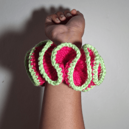 Outlined Wavy Scrunchie - Cleo Kalon Creations