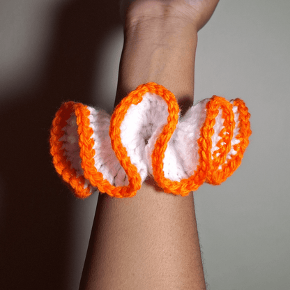 Outlined Wavy Scrunchie - Cleo Kalon Creations