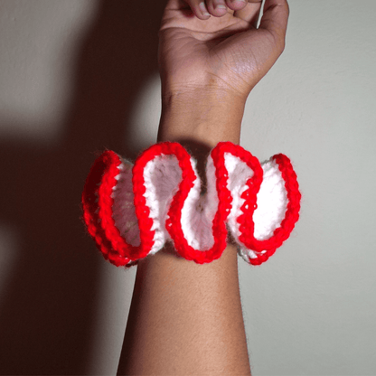 Outlined Wavy Scrunchie - Cleo Kalon Creations