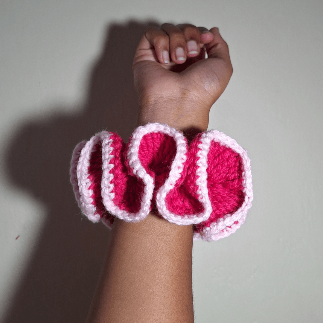 Outlined Wavy Scrunchie - Cleo Kalon Creations