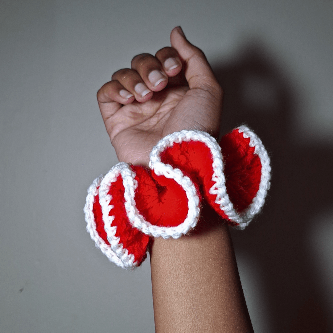 Outlined Wavy Scrunchie - Cleo Kalon Creations