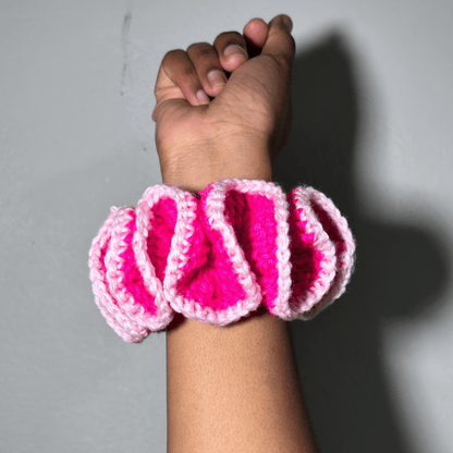 Outlined Wavy Scrunchie - Cleo Kalon Creations