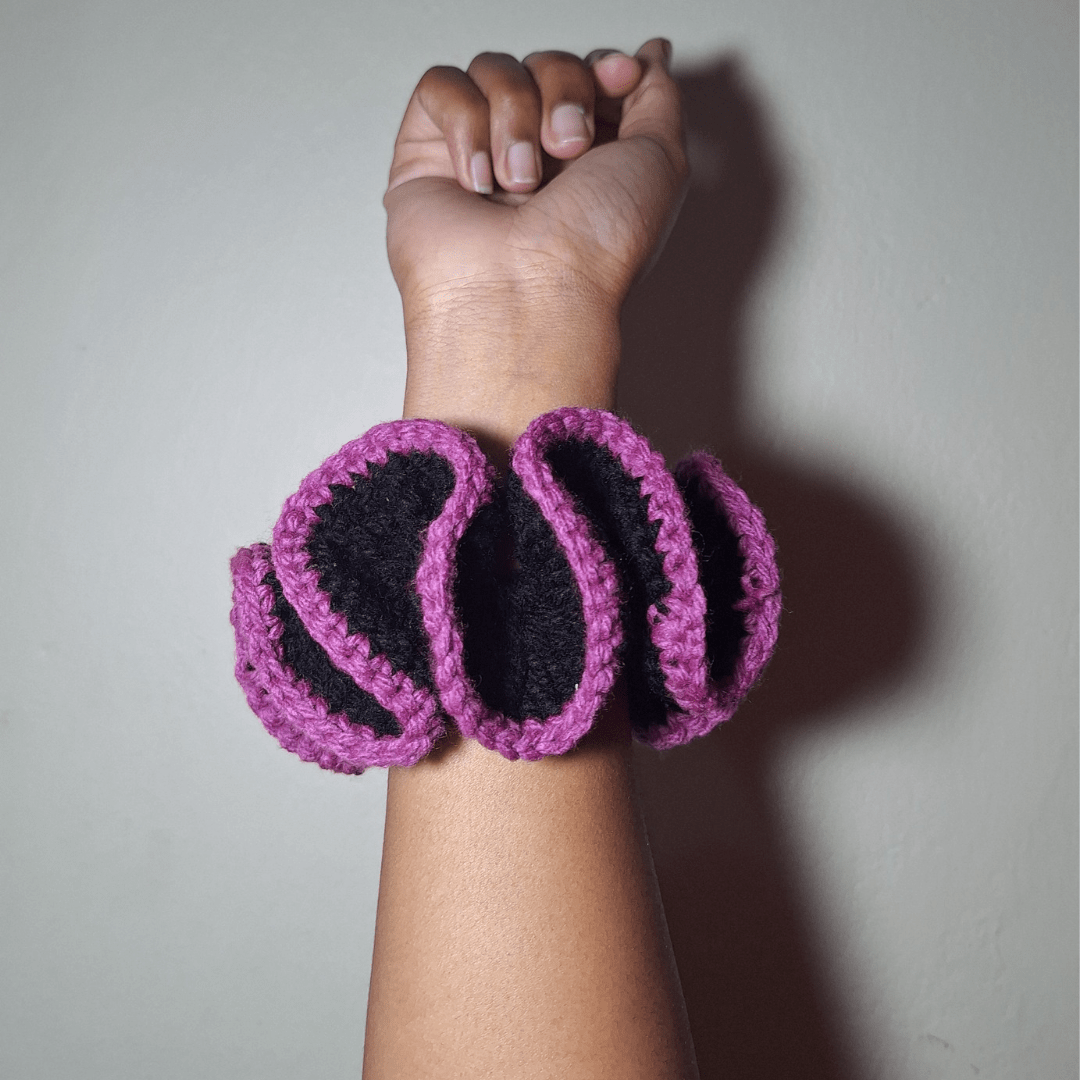 Outlined Wavy Scrunchie - Cleo Kalon Creations