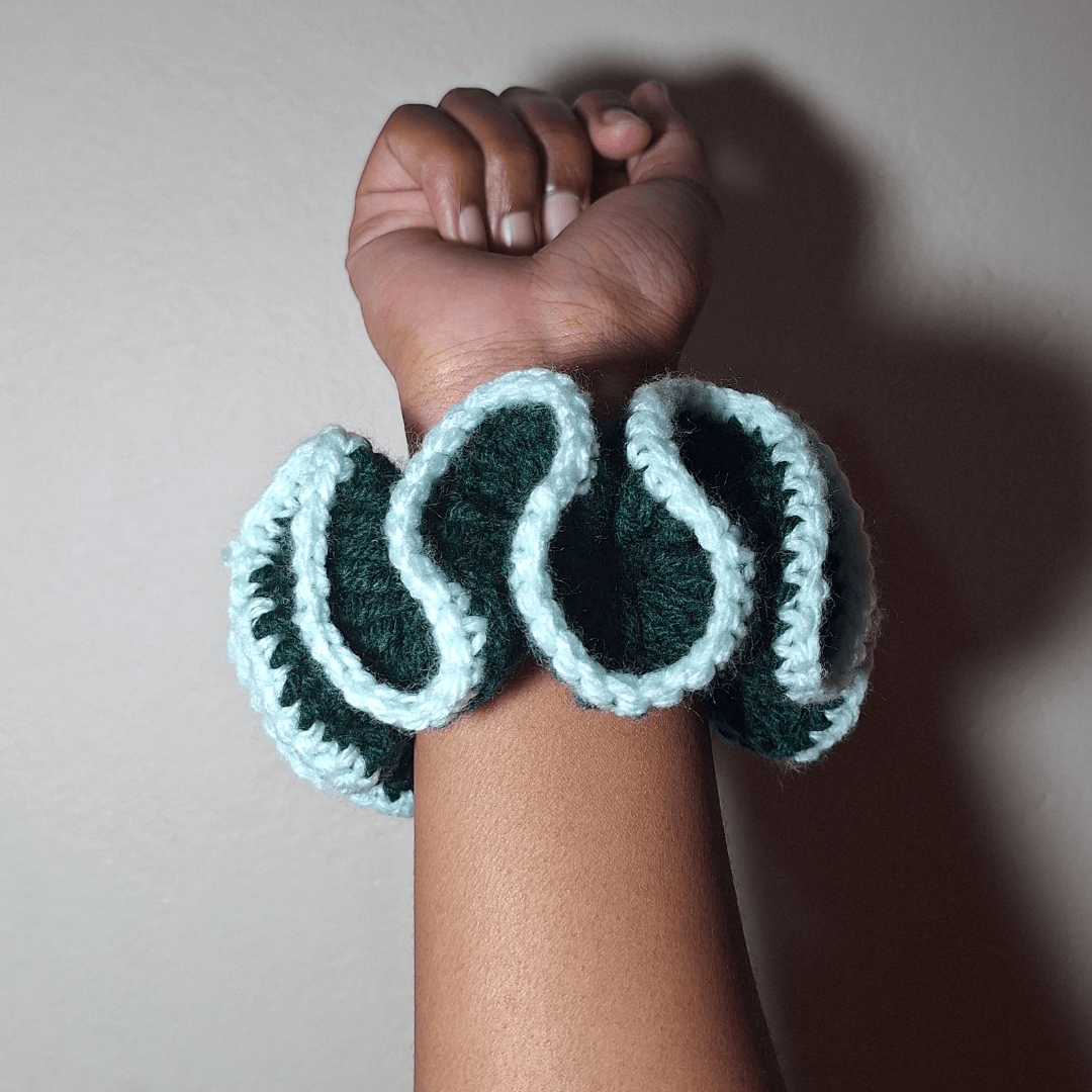 Outlined Wavy Scrunchie - Cleo Kalon Creations