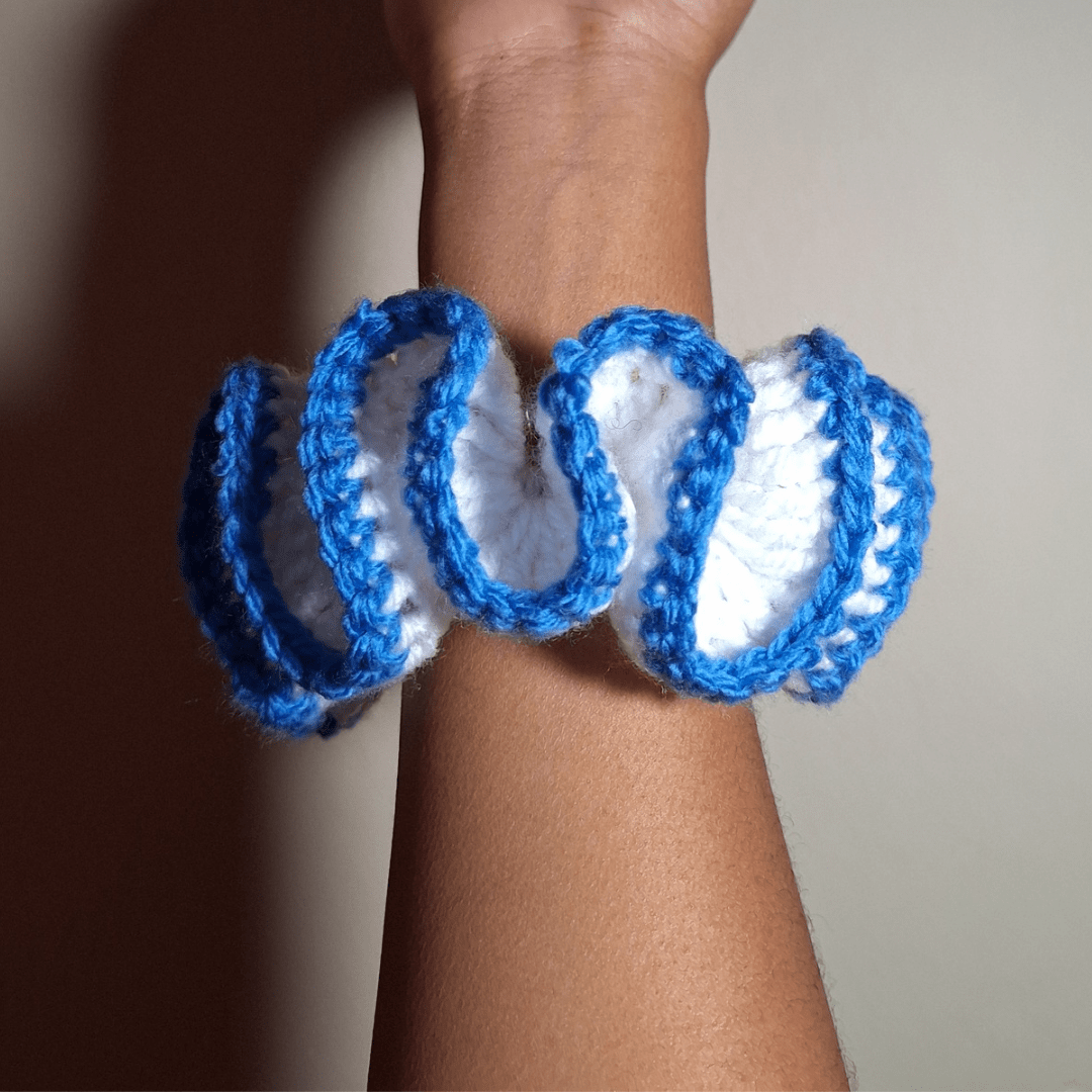 Outlined Wavy Scrunchie - Cleo Kalon Creations