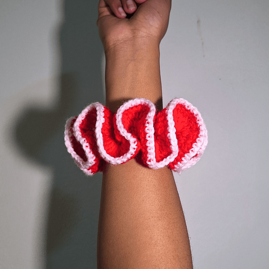 Outlined Wavy Scrunchie - Cleo Kalon Creations