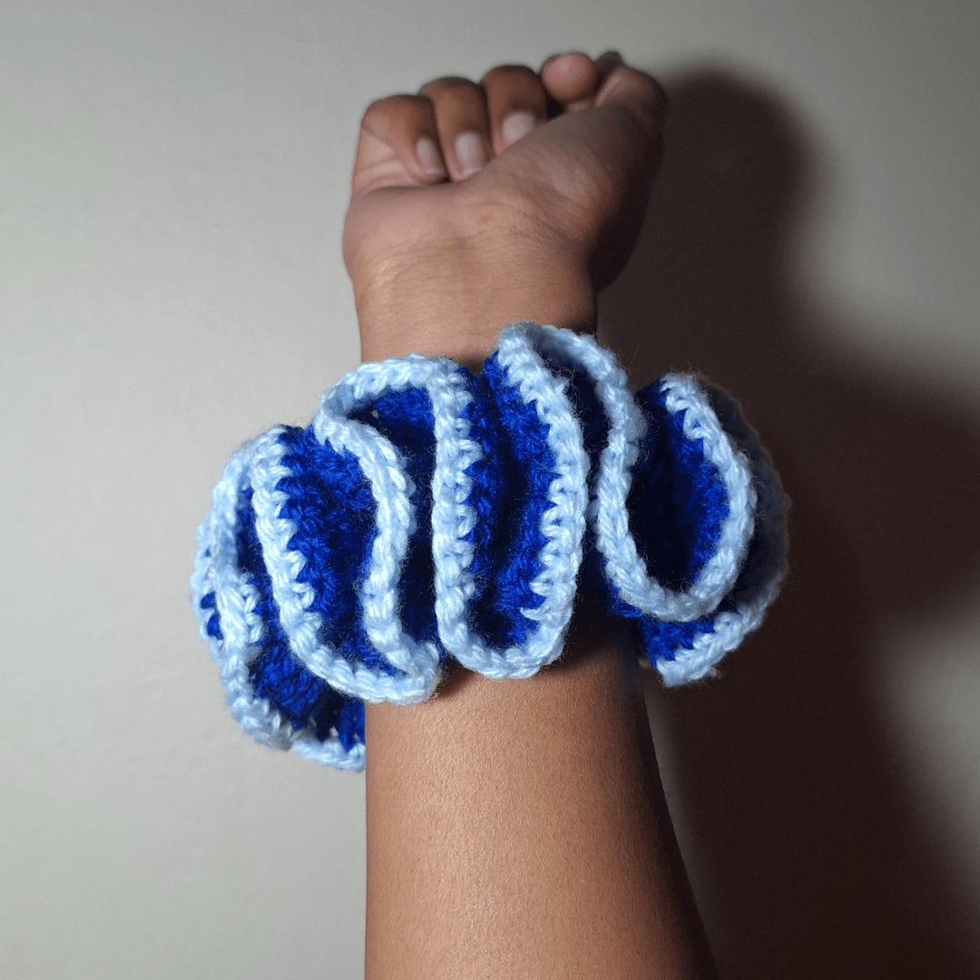 Outlined Wavy Scrunchie - Cleo Kalon Creations