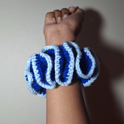 Outlined Wavy Scrunchie - Cleo Kalon Creations